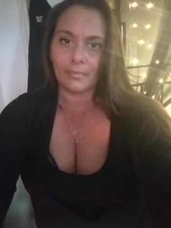 Kat, 35  female escort, South Coast