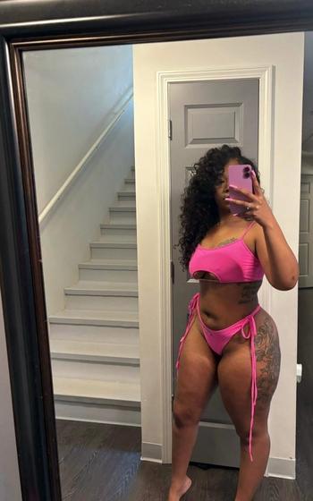 Aunnie, 23  female escort, South Coast