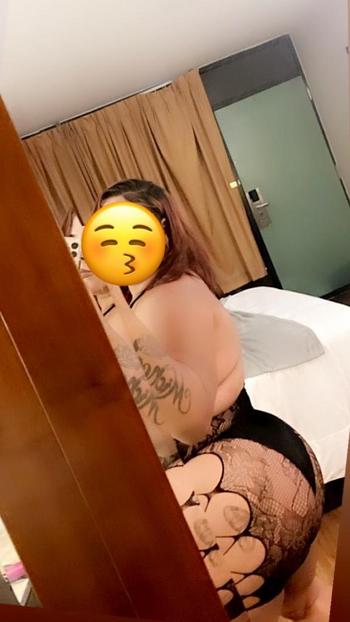 401-344-8808, 27  female escort, South Coast