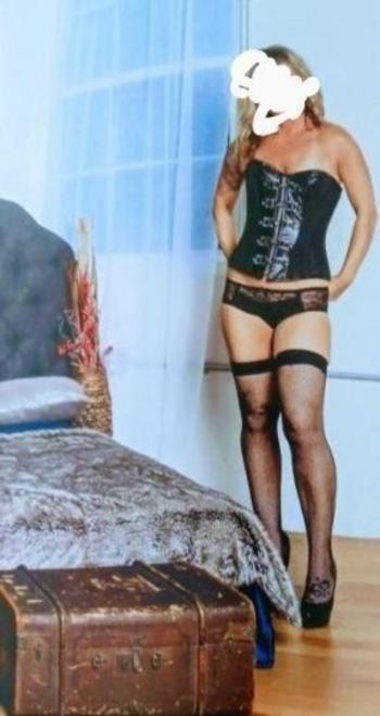 Nita, 62  female escort, South Coast