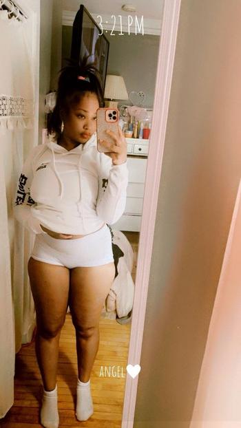 angelxake, 27  female escort, South Coast